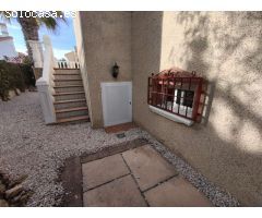 CHALET CON SOLÁRIUM, SÓTANO Y PISCINA EN URBANIZACIÓN PRIVADA