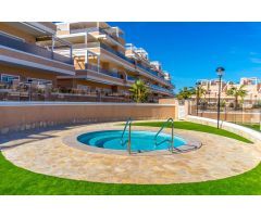 ÁTICO DE ENSUEÑO CON VISTAS PANORÁMICAS Y LUJO EXCLUSIVO FRENTE AL MEDITERRÁNEO