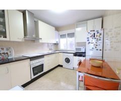 BUNGALOW EN PLANTA BAJA CON AMPLIO JARDÍN Y PERGOLA EN LA REGIA