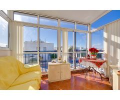 ENCANTADOR BUNGALOW CON SOLÁRIUM PRIVADO Y PISCINA COMUNITARIA