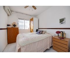 ENCANTADOR BUNGALOW CON SOLÁRIUM PRIVADO Y PISCINA COMUNITARIA