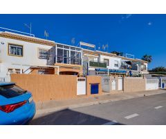 ENCANTADOR BUNGALOW CON SOLÁRIUM PRIVADO Y PISCINA COMUNITARIA