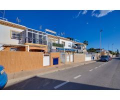 ENCANTADOR BUNGALOW CON SOLÁRIUM PRIVADO Y PISCINA COMUNITARIA