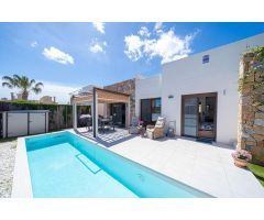 ESPECTACULAR VILLA CON PISCINA PRIVADA Y SOLÁRIUM EN LOMAS DE CABO ROIG