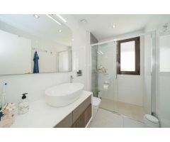 ESPECTACULAR VILLA CON PISCINA PRIVADA Y SOLÁRIUM EN LOMAS DE CABO ROIG