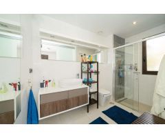ESPECTACULAR VILLA CON PISCINA PRIVADA Y SOLÁRIUM EN LOMAS DE CABO ROIG
