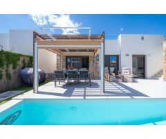 ESPECTACULAR VILLA CON PISCINA PRIVADA Y SOLÁRIUM EN LOMAS DE CABO ROIG