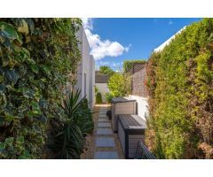 ESPECTACULAR VILLA CON PISCINA PRIVADA Y SOLÁRIUM EN LOMAS DE CABO ROIG
