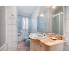 ESPACIOSO Y LUMINOSO APARTAMENTO EN GUARDAMAR – A PASOS DE LA PLAYA