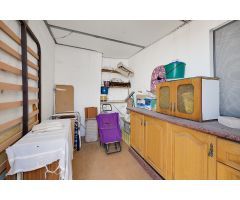 ESPACIOSO Y LUMINOSO APARTAMENTO EN GUARDAMAR – A PASOS DE LA PLAYA