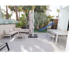 EXCLUSIVA VILLA DE DISEÑO EN CIUDAD QUESADA – RESIDENCIAL LAGUNA VILLAS II