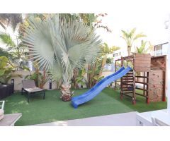 EXCLUSIVA VILLA DE DISEÑO EN CIUDAD QUESADA – RESIDENCIAL LAGUNA VILLAS II