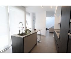 EXCLUSIVA VILLA DE DISEÑO EN CIUDAD QUESADA – RESIDENCIAL LAGUNA VILLAS II