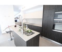 EXCLUSIVA VILLA DE DISEÑO EN CIUDAD QUESADA – RESIDENCIAL LAGUNA VILLAS II