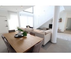 EXCLUSIVA VILLA DE DISEÑO EN CIUDAD QUESADA – RESIDENCIAL LAGUNA VILLAS II