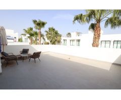 EXCLUSIVA VILLA DE DISEÑO EN CIUDAD QUESADA – RESIDENCIAL LAGUNA VILLAS II