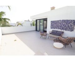 EXCLUSIVA VILLA DE DISEÑO EN CIUDAD QUESADA – RESIDENCIAL LAGUNA VILLAS II
