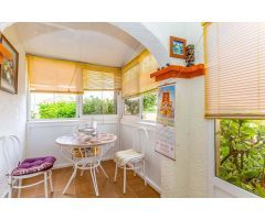 CHALET INDEPENDIENTE EN ESQUINA CON GRAN PARCELA EN ORIHUELA COSTA