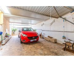 CHALET INDEPENDIENTE EN ESQUINA CON GRAN PARCELA EN ORIHUELA COSTA