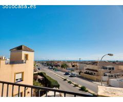 CHALET INDEPENDIENTE EN ESQUINA CON GRAN PARCELA EN ORIHUELA COSTA