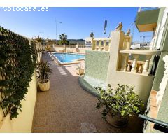 AMPLIO APARTAMENTO CON GARAJE Y PISCINA JUNTO AL CENTRO DE SAN MIGUEL DE SALINAS