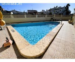 AMPLIO APARTAMENTO CON GARAJE Y PISCINA JUNTO AL CENTRO DE SAN MIGUEL DE SALINAS