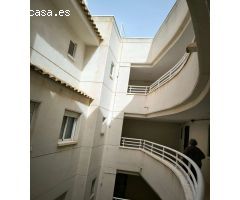 APARTAMENTO CÉNTRICO CON GARAJE, PISCINA Y TRASTERO EN TORREVIEJA