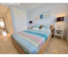 ÁTICO DE LUJO CON SOLÁRIUM PRIVADO Y VISTAS PANORÁMICAS EN COMPLEJO EXCLUSIVO JUNTO A HACIENDA DEL Á