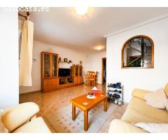 ADOSADO DE 3 DORMITORIOS CON SOLÁRIUM Y PISCINA ENTRE GOLF, VILLAMARTÍN (ORIHUELA COSTA)