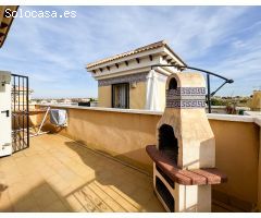 ADOSADO DE 3 DORMITORIOS CON SOLÁRIUM Y PISCINA ENTRE GOLF, VILLAMARTÍN (ORIHUELA COSTA)