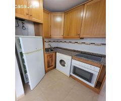 APARTAMENTO EN ENTRESUELO CON JARDÍN PRIVADO, TERRAZA, PISCINA Y PLAZA DE APARCAMIENTO A 20 MINUTOS 