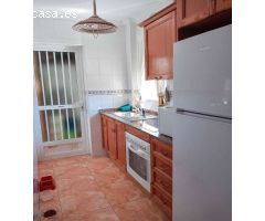 SE VENDE BUNGALOW ÁTICO LUMINOSO CON SOLÁRIUM, PARCELA PRIVADA Y GARAJE EN ZONA MOLINO – TORREVIEJA