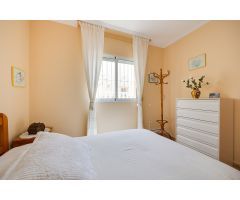 CHALET PAREADO CON JARDÍN, SOLÁRIUM, PISCINA Y ENTRADA PARA COCHE EN AGUAS NUEVAS