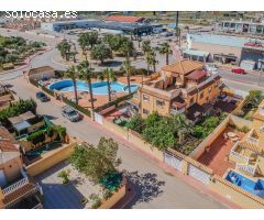 CHALET ESTILO QUAD CON JARDÍN PRIVADO, SOLÁRIUM Y SÓTANO EN CIUDAD QUESADA
