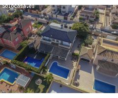 ESPECTACULAR CHALET EN AGUAS NUEVAS: LUJO, ESPACIO Y UBICACIÓN A SOLO 1,5 KM DE LA PLAYA