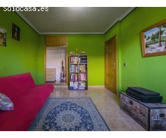 ESPECTACULAR CHALET EN AGUAS NUEVAS: LUJO, ESPACIO Y UBICACIÓN A SOLO 1,5 KM DE LA PLAYA
