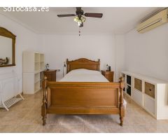 ESPECTACULAR CHALET EN AGUAS NUEVAS: LUJO, ESPACIO Y UBICACIÓN A SOLO 1,5 KM DE LA PLAYA