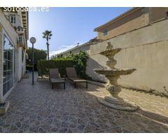 ESPECTACULAR CHALET EN AGUAS NUEVAS: LUJO, ESPACIO Y UBICACIÓN A SOLO 1,5 KM DE LA PLAYA