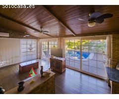 ESPECTACULAR CHALET EN AGUAS NUEVAS: LUJO, ESPACIO Y UBICACIÓN A SOLO 1,5 KM DE LA PLAYA