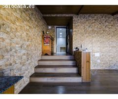 ESPECTACULAR CHALET EN AGUAS NUEVAS: LUJO, ESPACIO Y UBICACIÓN A SOLO 1,5 KM DE LA PLAYA