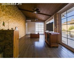 ESPECTACULAR CHALET EN AGUAS NUEVAS: LUJO, ESPACIO Y UBICACIÓN A SOLO 1,5 KM DE LA PLAYA