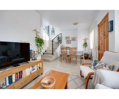 AMPLIO BUNGALOW DÚPLEX TOTALMENTE AMUEBLADO, LISTO PARA ENTRAR A VIVIR