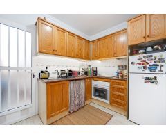 AMPLIO BUNGALOW DÚPLEX TOTALMENTE AMUEBLADO, LISTO PARA ENTRAR A VIVIR