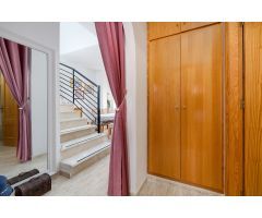 AMPLIO BUNGALOW DÚPLEX TOTALMENTE AMUEBLADO, LISTO PARA ENTRAR A VIVIR