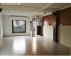 VENTA DE LOCAL U OFICINA EN PLENO CENTRO DE TORREVIEJA