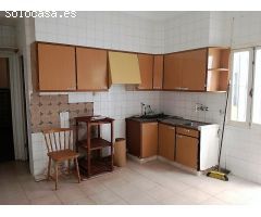 VENTA DE LOCAL U OFICINA EN PLENO CENTRO DE TORREVIEJA
