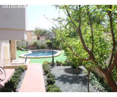 VILLA INDEPENDIENTE DE LUJO EN DOÑA PEPA, CIUDAD QUESADA