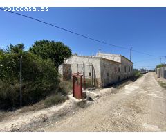 Vivienda a reformar en gran parcela rustica junto al caso urbano.