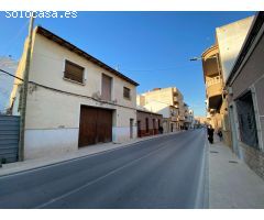 Vivienda unifamiliar para reforma. Centrica y bien situada. Aparta para promoción de viviendas.