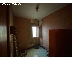 Vivienda unifamiliar para reforma. Centrica y bien situada. Aparta para promoción de viviendas.